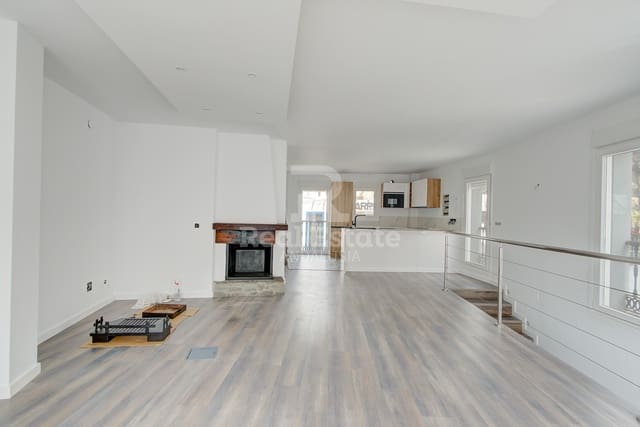 2 quarto Casa em Banda para arrendar em Cómpeta com garagem - 1 100 € (Ref: 9936838)