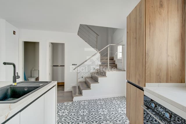2 quarto Casa em Banda para arrendar em Cómpeta com garagem - 1 100 € (Ref: 9936838)