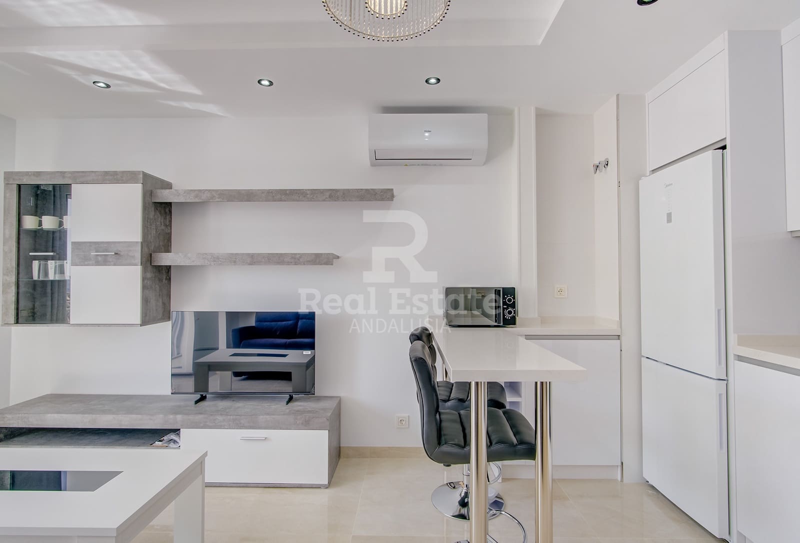 1 bedroom Apartment for rent in Competa - € 1,100 (Ref: 9936862)