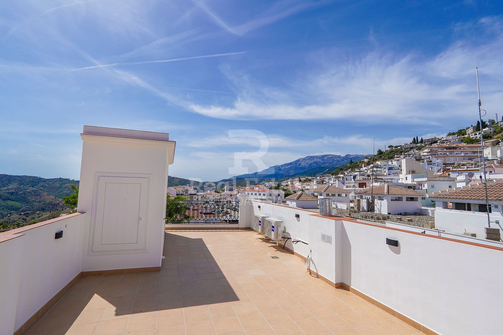 1 bedroom Apartment for rent in Competa - € 1,100 (Ref: 9936862)