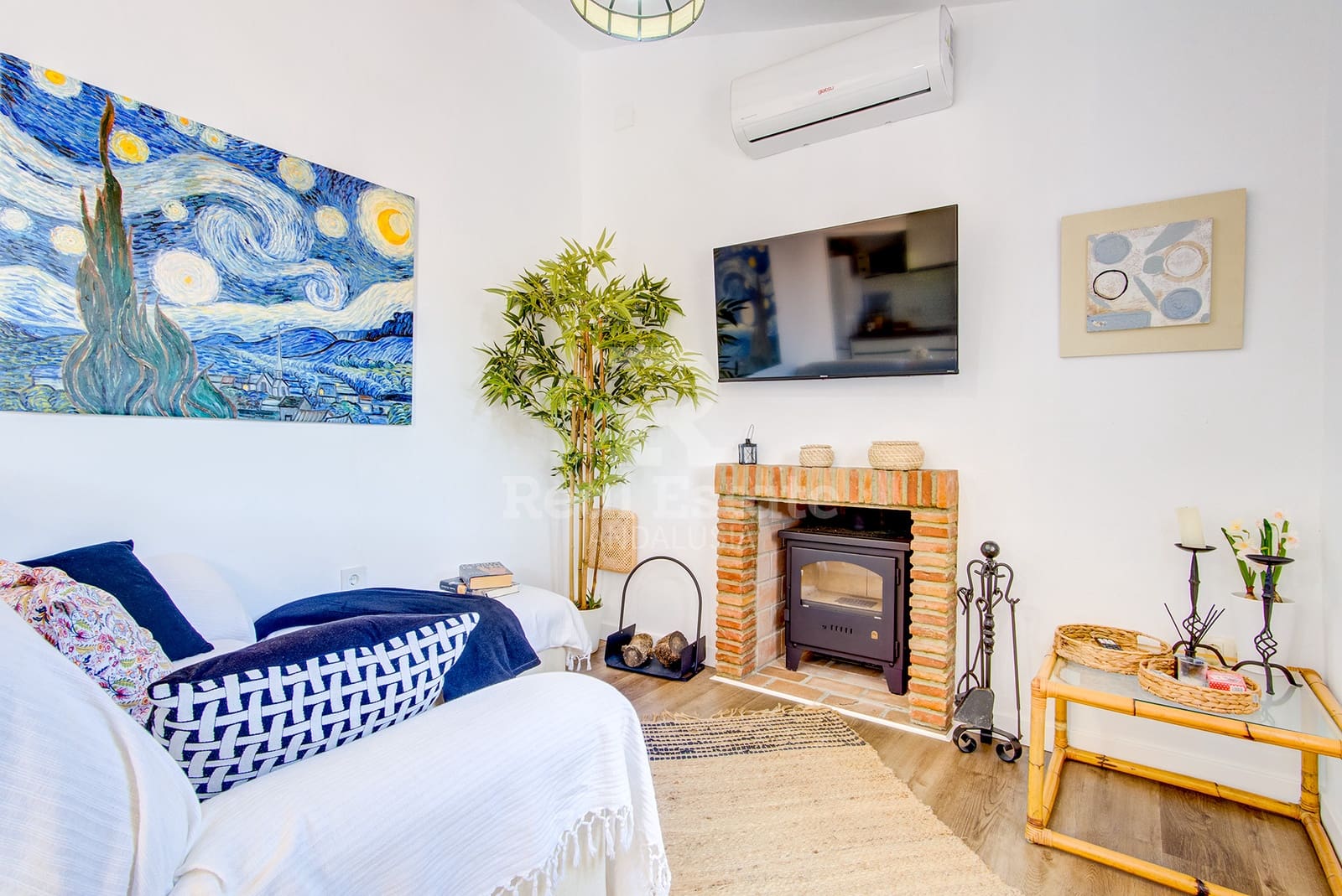 1 soveværelse Villa til leje i Archez med swimmingpool garage - € 1.150 (Ref: 9953227)