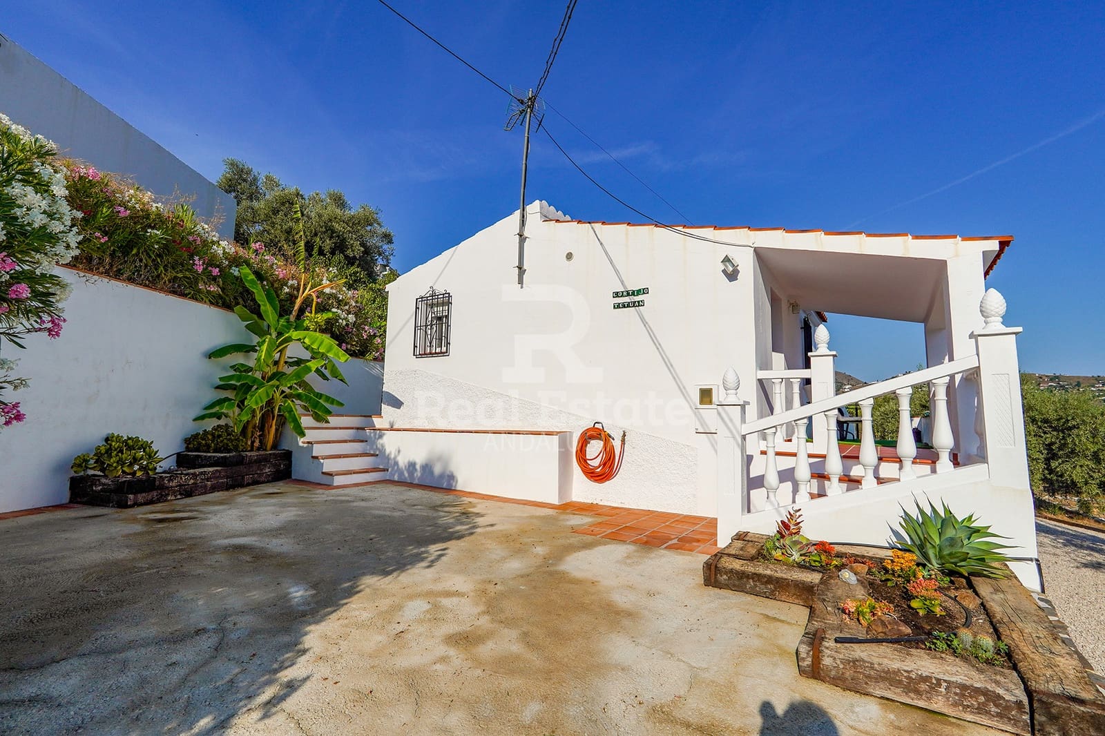 1 soveværelse Villa til leje i Archez med swimmingpool garage - € 1.150 (Ref: 9953227)