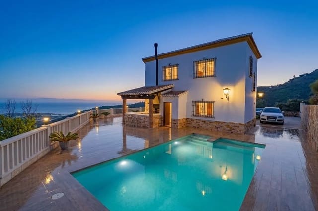 4 soveværelse Villa til leje i Sayalonga med swimmingpool garage - € 2.400 (Ref: 9953457)