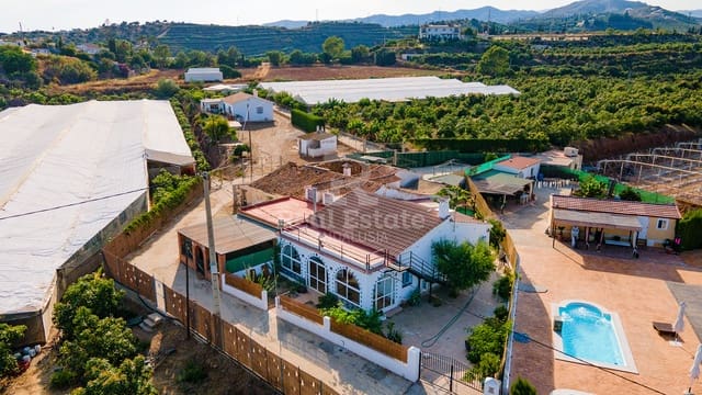 3 sypialnia Finka/Dom wiejski do wynajęcia w Valle Niza, Vélez-Málaga z basenem garażem - 1 650 € (Ref: 9953458)