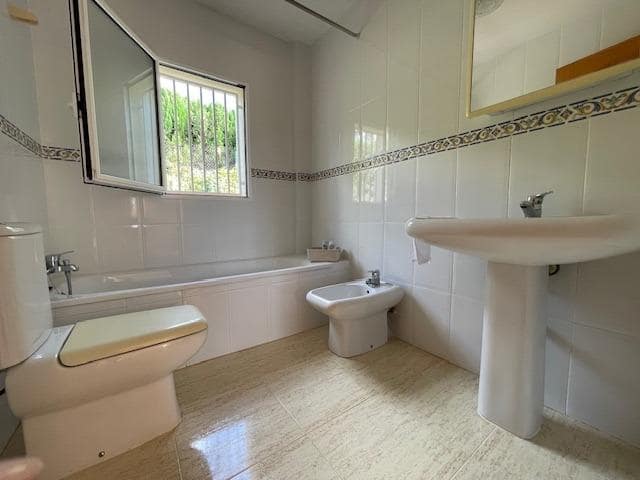 2 bedroom Villa for sale in Busot - € 280,000 (Ref: 10168558)