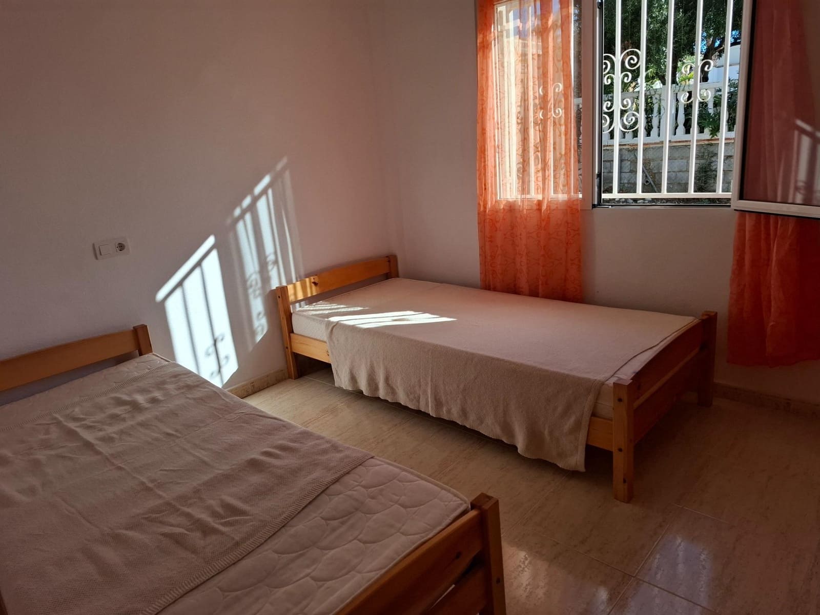 2 bedroom Villa for sale in Busot - € 280,000 (Ref: 10168558)
