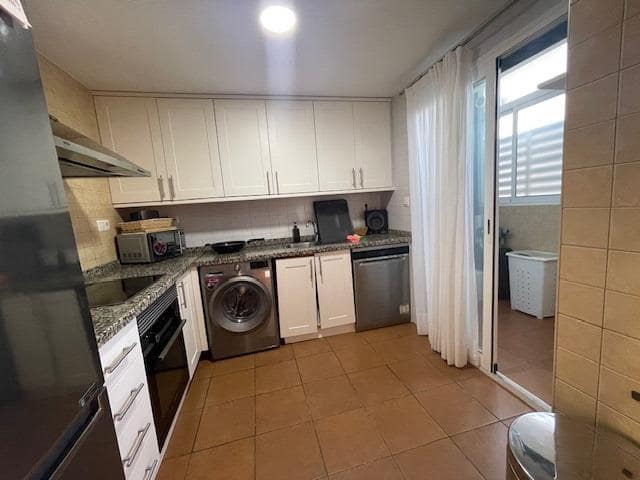 3 soveværelse Rækkehus til salg i Muchamiel / Mutxamel med swimmingpool - € 325.000 (Ref: 8500630)