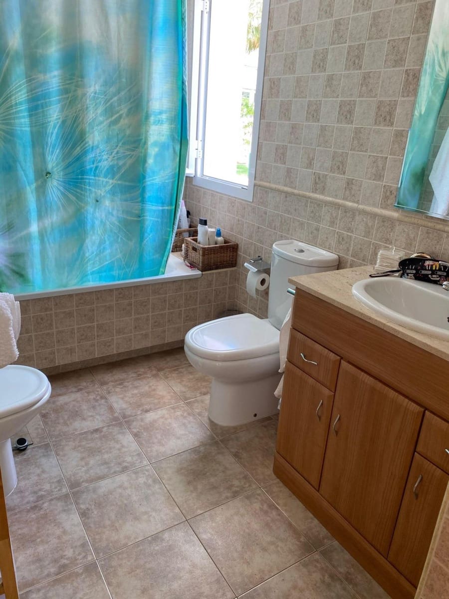 3 soveværelse Rækkehus til salg i Muchamiel / Mutxamel med swimmingpool - € 325.000 (Ref: 8500630)