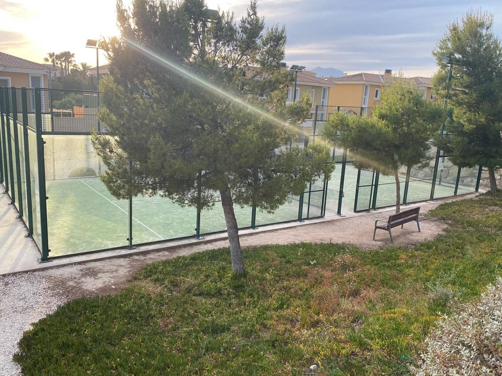 3 soveværelse Rækkehus til salg i Muchamiel / Mutxamel med swimmingpool - € 325.000 (Ref: 8500630)