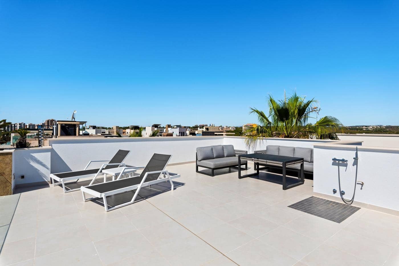 4 bedroom Villa for sale in Orihuela Costa with pool - € 1,600,000 (Ref: 8536529)