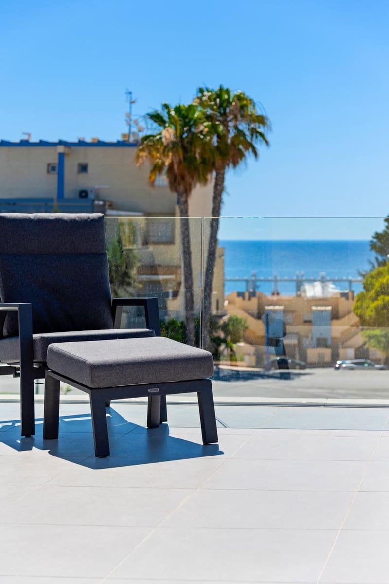 4 bedroom Villa for sale in Orihuela Costa with pool - € 1,600,000 (Ref: 8536529)