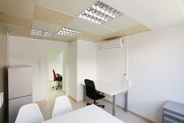 Kontor til salg i Alicante by med garage - € 565.000 (Ref: 8615204)