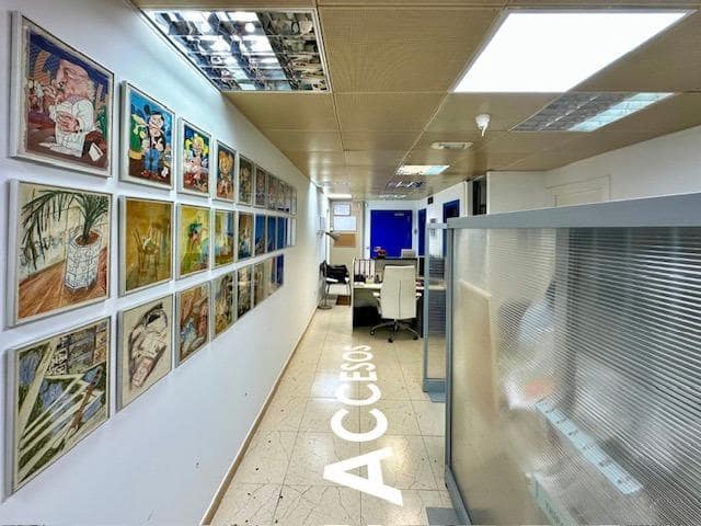 Kontor til salg i Alicante by med garage - € 565.000 (Ref: 8615204)