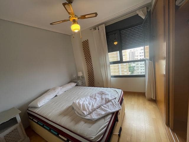 2 bedroom Flat for sale in Alicante / Alacant city with pool garage - € 420,000 (Ref: 9048920)