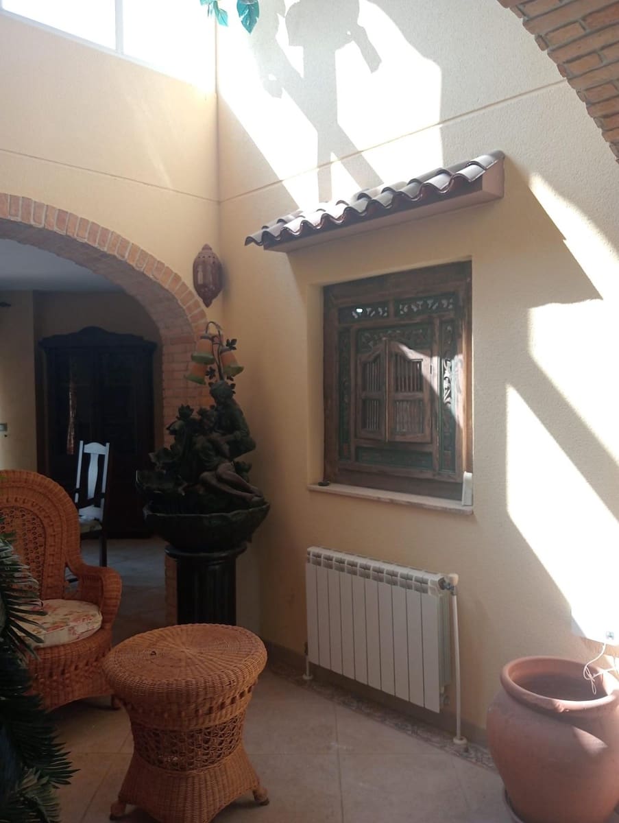 5 makuuhuone Huvila myytävänä paikassa Muchamiel / Mutxamel mukana uima-altaan - 570 000 € (Ref: 9141675)