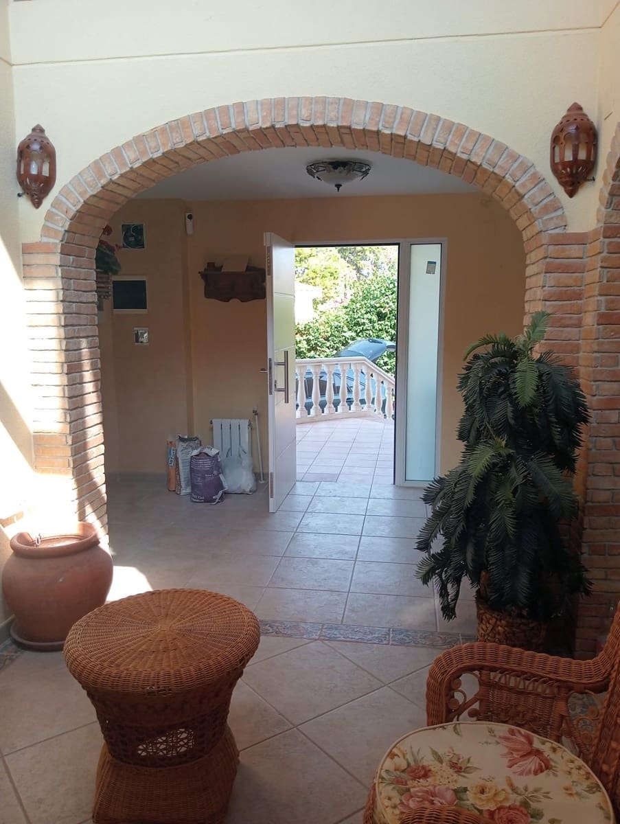 5 makuuhuone Huvila myytävänä paikassa Muchamiel / Mutxamel mukana uima-altaan - 570 000 € (Ref: 9141675)