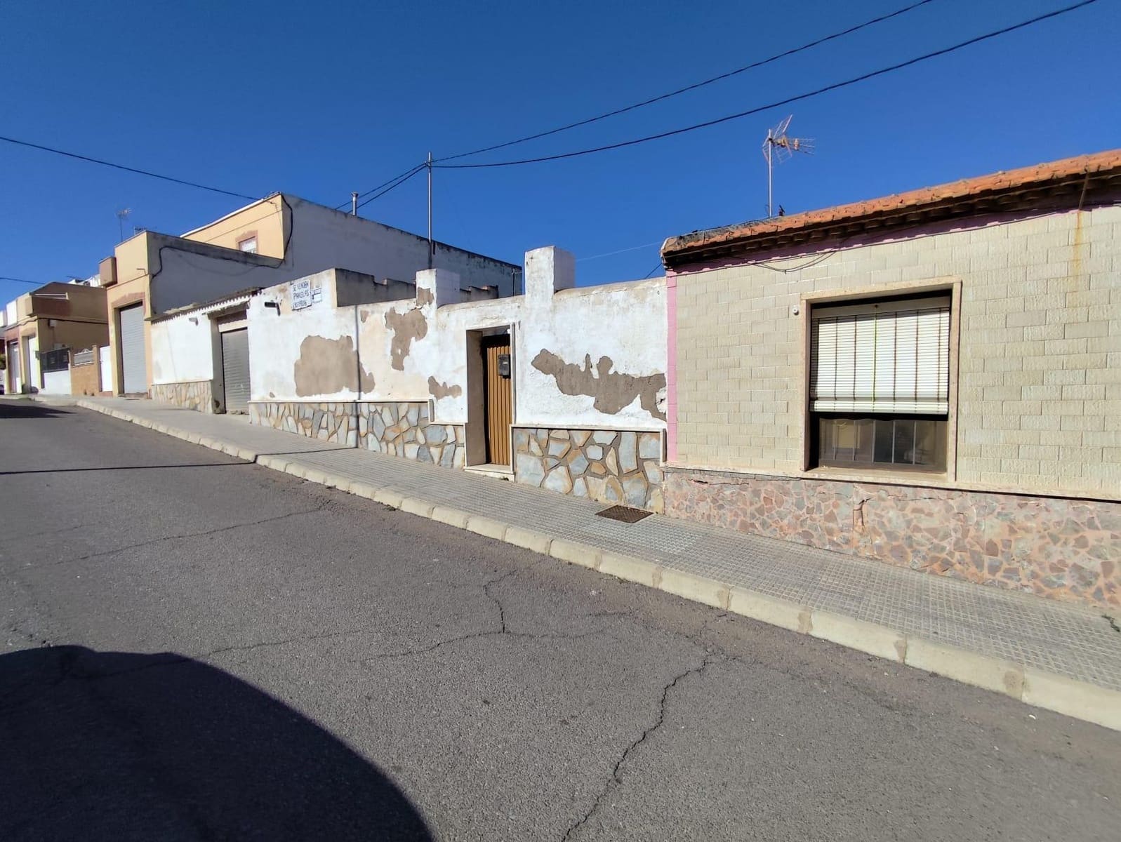 5 bedroom Townhouse for sale in Cartagena - € 300,000 (Ref: 10028913)