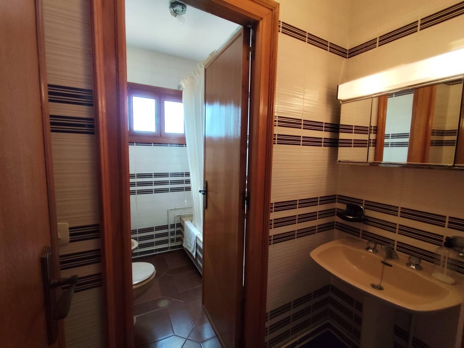 6 bedroom Villa for sale in Los Urrutias with pool - € 394,990 (Ref: 10041181)