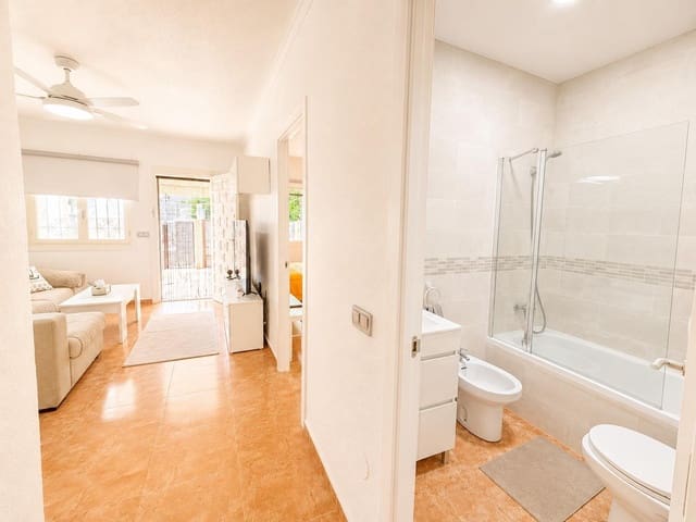 2 makuuhuone Bungalow myytävänä paikassa Los Alcázares mukana 
autotalli - 129 000 € (Ref: 10049348)