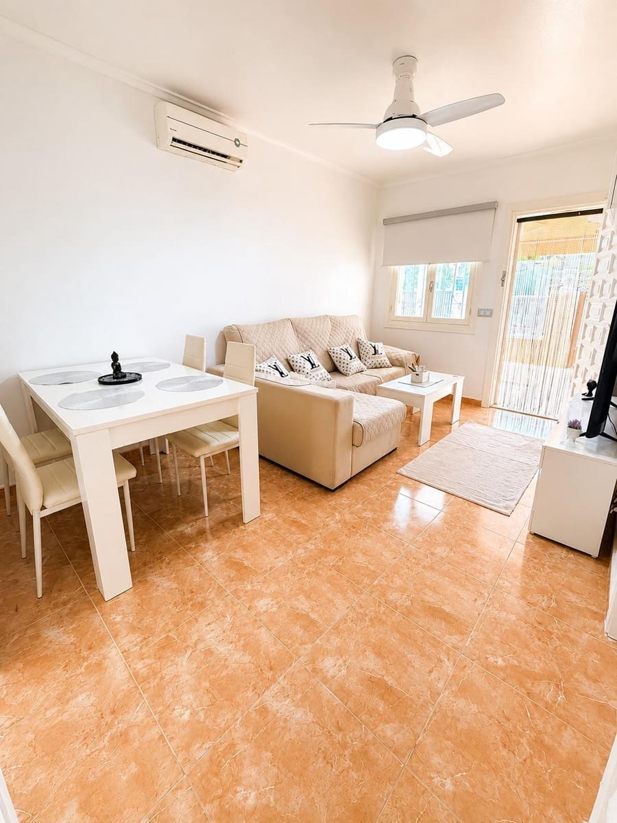 2 soveværelse Bungalow til salg i Los Alcazares med garage - € 129.000 (Ref: 10049348)