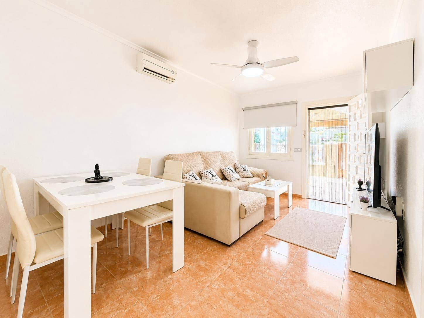 2 soveværelse Bungalow til salg i Los Alcazares med garage - € 129.000 (Ref: 10049348)