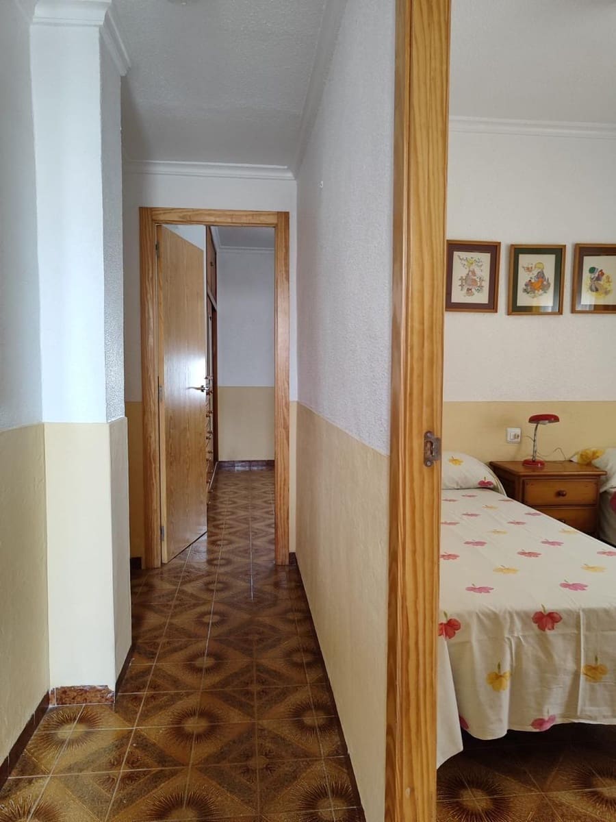 4 bedroom Villa for sale in Los Urrutias with garage - € 250,000 (Ref: 10064732)