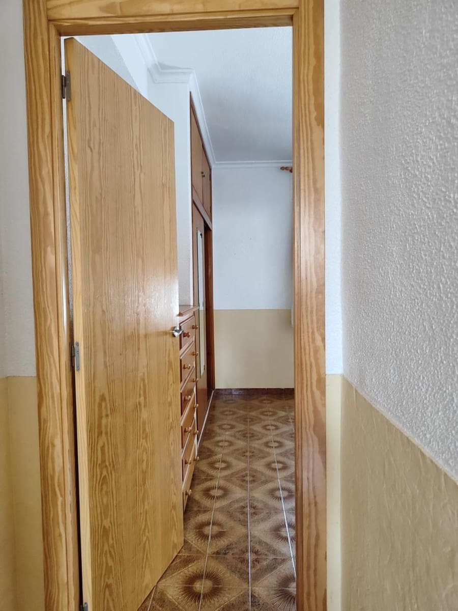 4 bedroom Villa for sale in Los Urrutias with garage - € 250,000 (Ref: 10064732)