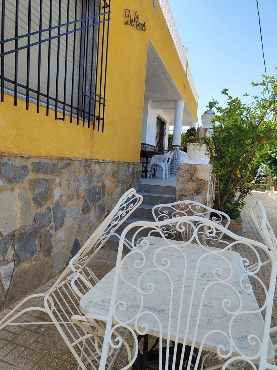 4 bedroom Villa for sale in Los Urrutias with garage - € 250,000 (Ref: 10064732)