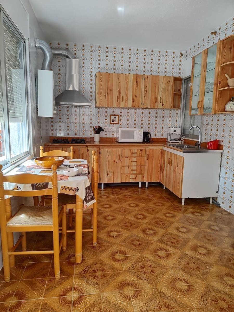 4 bedroom Villa for sale in Los Urrutias with garage - € 250,000 (Ref: 10064732)