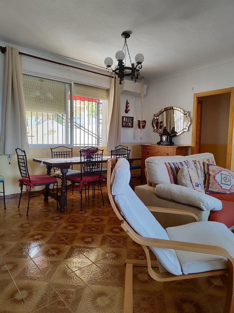 4 bedroom Villa for sale in Los Urrutias with garage - € 250,000 (Ref: 10064732)