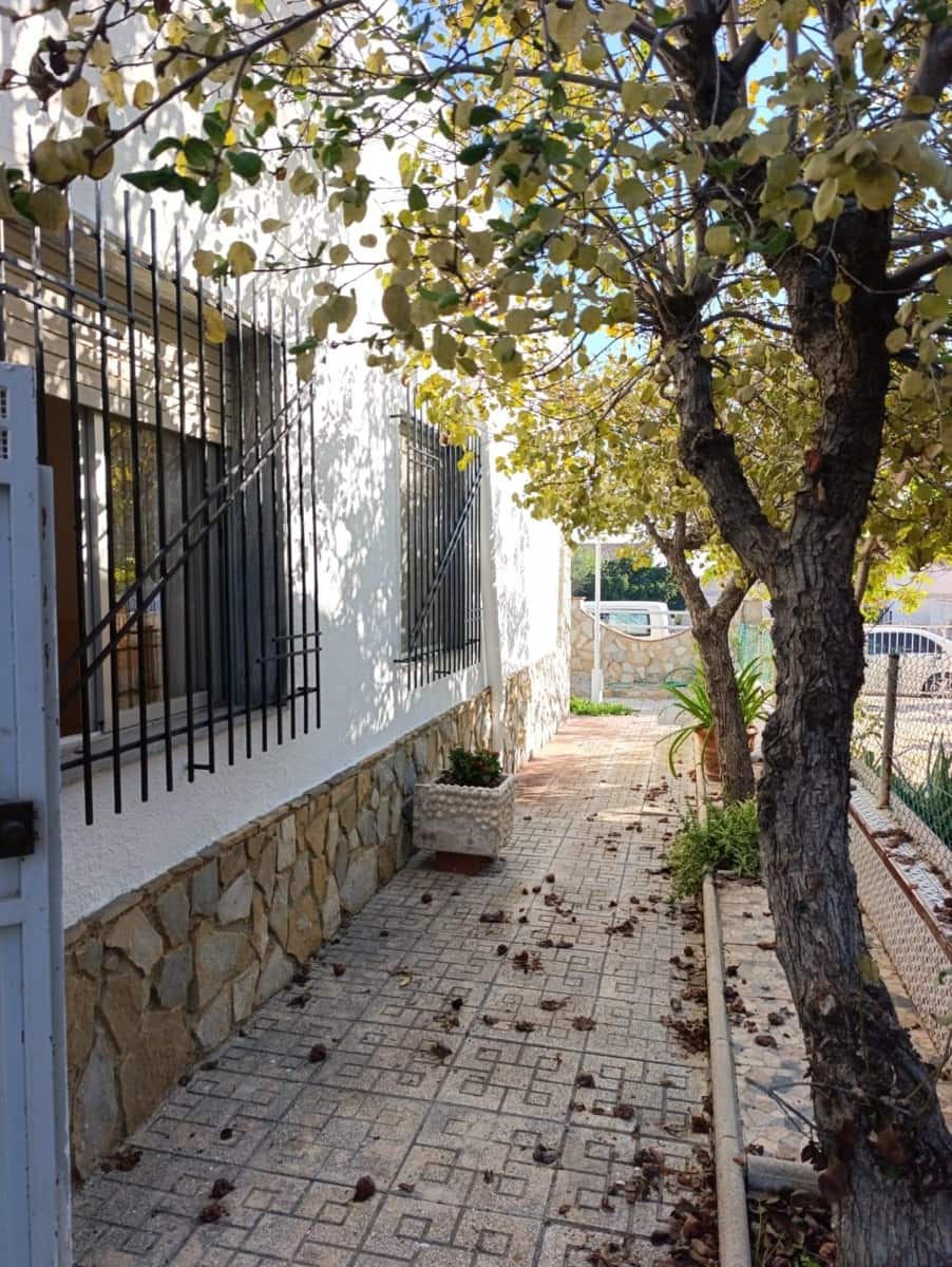 4 bedroom Villa for sale in Los Urrutias with garage - € 250,000 (Ref: 10064732)