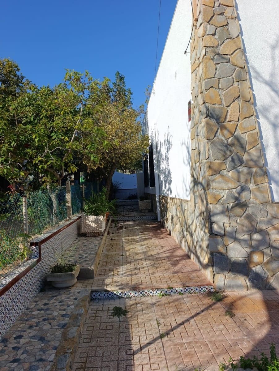 4 bedroom Villa for sale in Los Urrutias with garage - € 250,000 (Ref: 10064732)