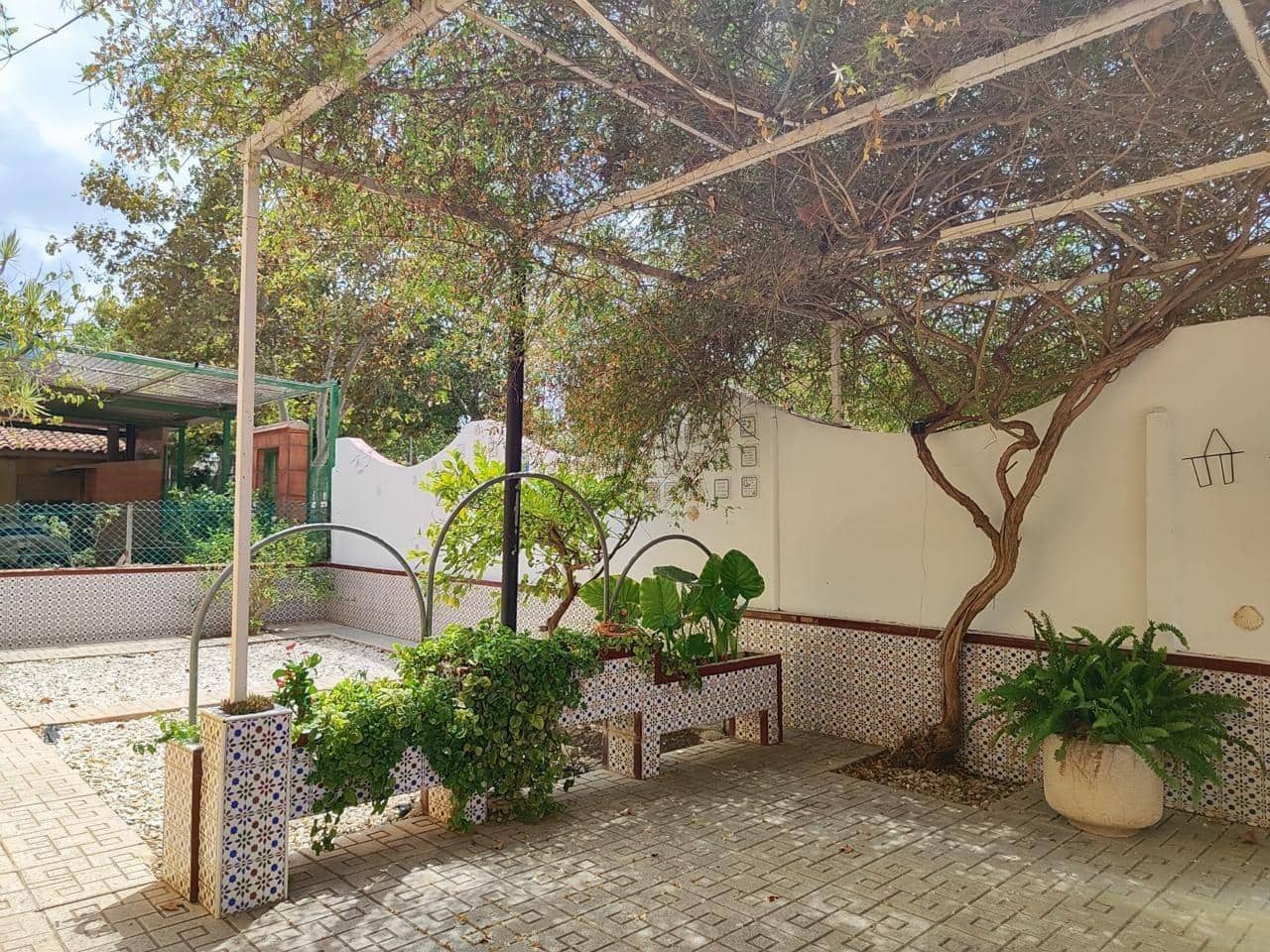 4 bedroom Villa for sale in Los Urrutias with garage - € 250,000 (Ref: 10064732)