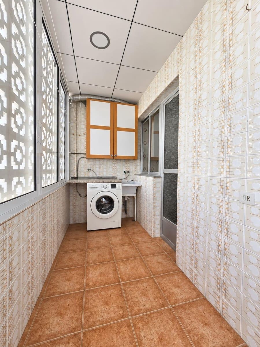 3 slaapkamer Flat te koop in Los Alcazares met garage - € 249.000 (Ref: 10081279)