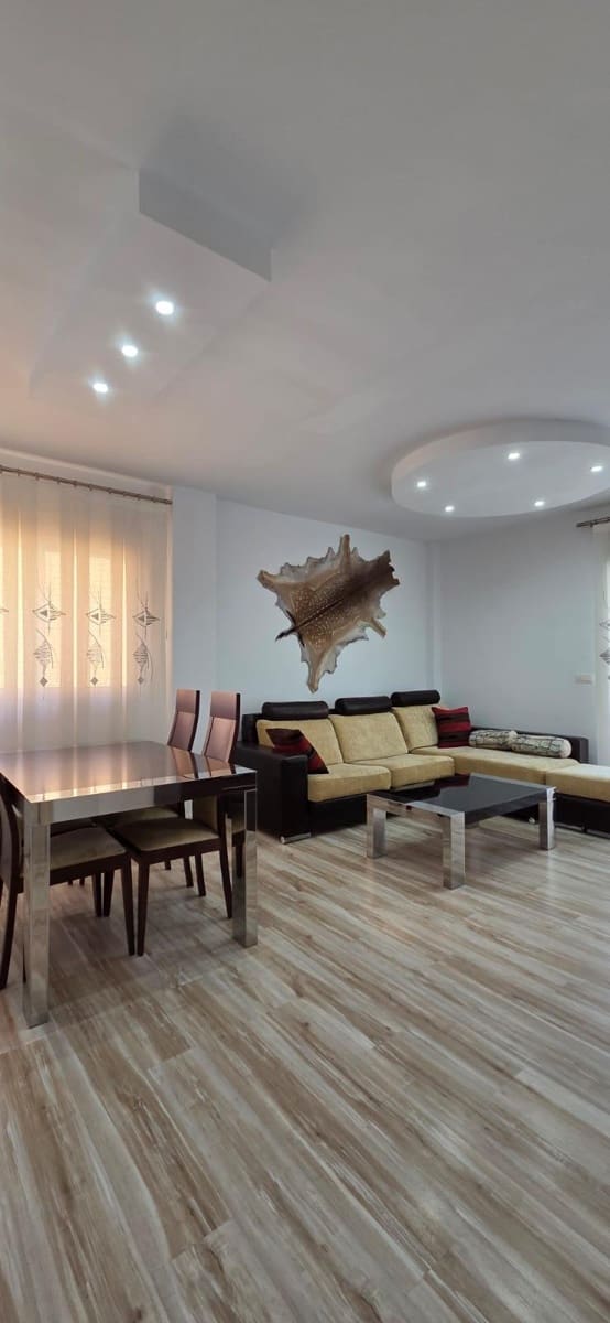 Piso de 3 habitaciones en Mazarrón en venta con garaje - 175.000 € (Ref: 10115925)