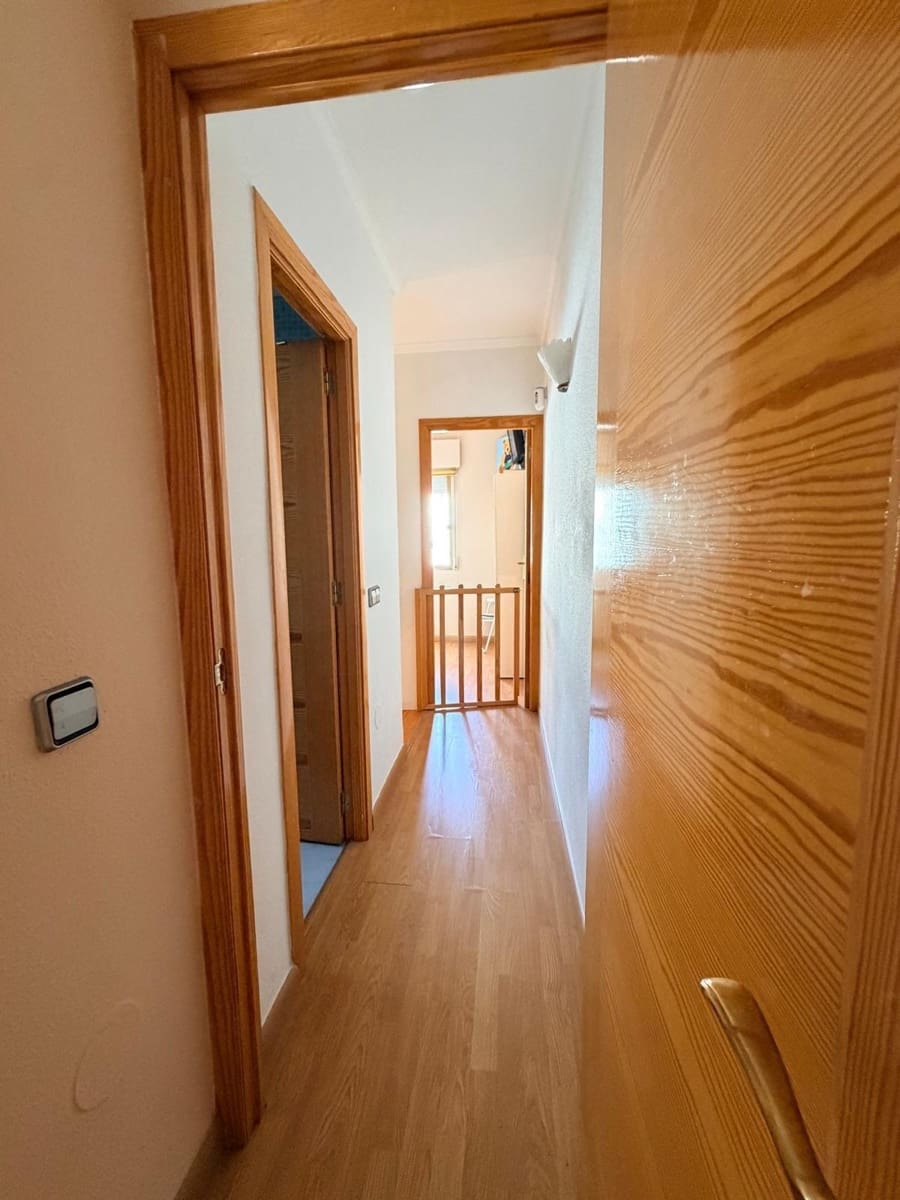 2 makuuhuone Rivitalo myytävänä paikassa Los Alcazares - 150 000 € (Ref: 10148870)