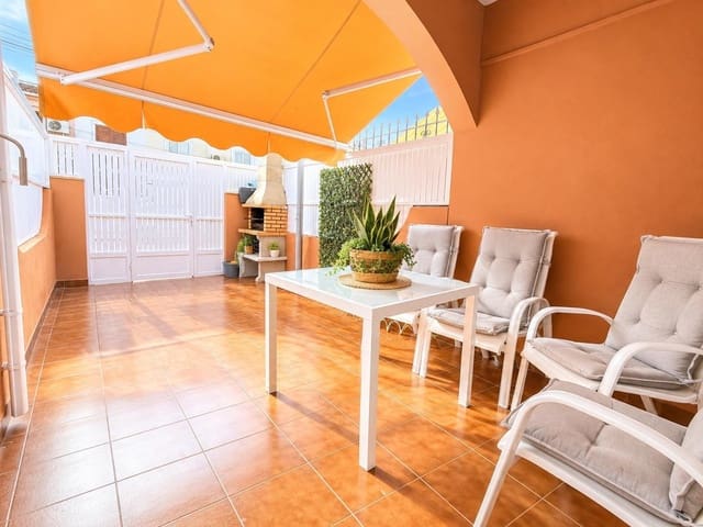 2 slaapkamer Rijtjeshuis te koop in Los Alcázares - € 150.000 (Ref: 10148870)