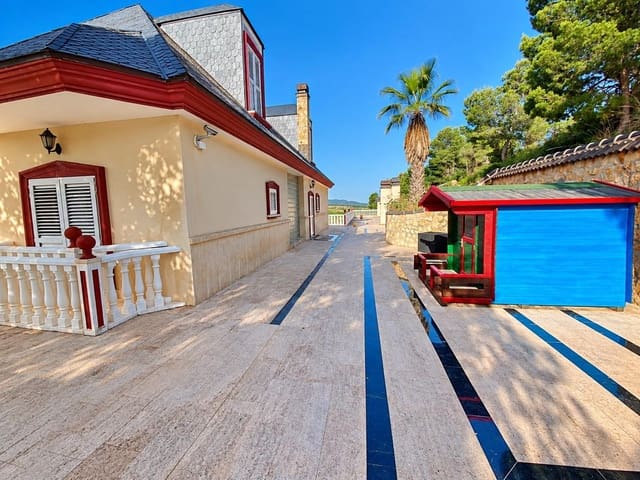 8 soverom Villa til salgs i Jumilla med svømmebasseng garasje - € 1 300 000 (Ref: 10174007)