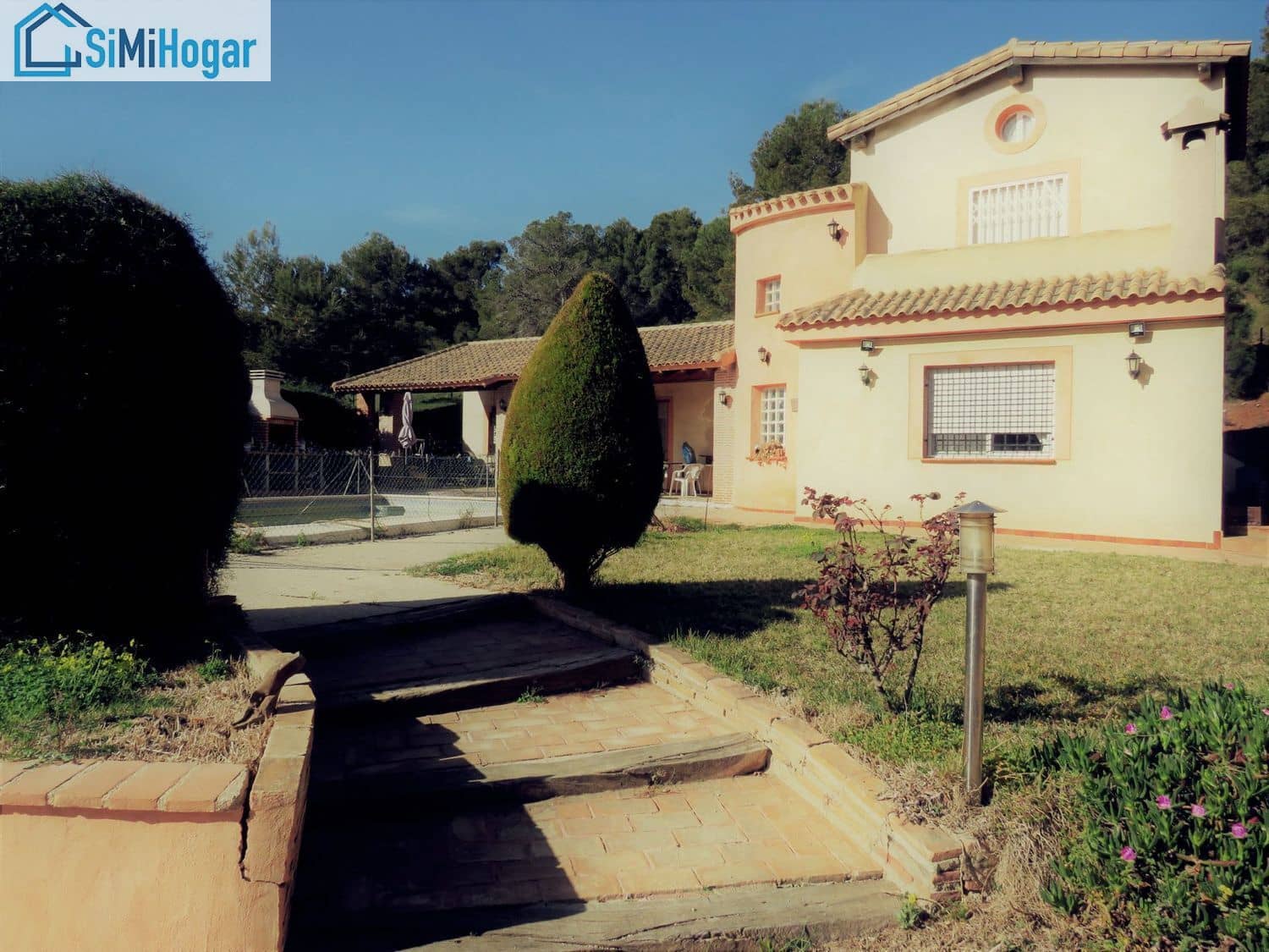 4 bedroom Villa for sale in La Manga Club with pool - € 540,000 (Ref: 8407692)