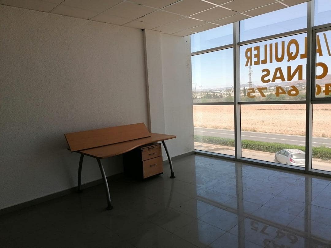 Kontor att hyra i Los Alcazares - 600 € (Ref: 8409891)