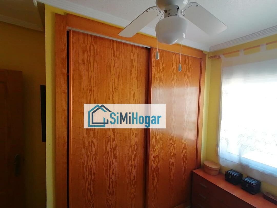 Piso de 3 habitaciones en Los Alcázares en venta - 133.000 € (Ref: 8419747)