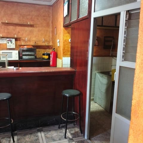 Erhverv til salg i Cartagena med garage - € 68.500 (Ref: 8430445)