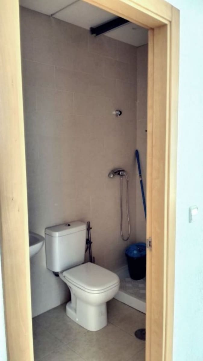 Toimisto vuokrattavana paikassa Miranda - 450 € (Ref: 8491055)