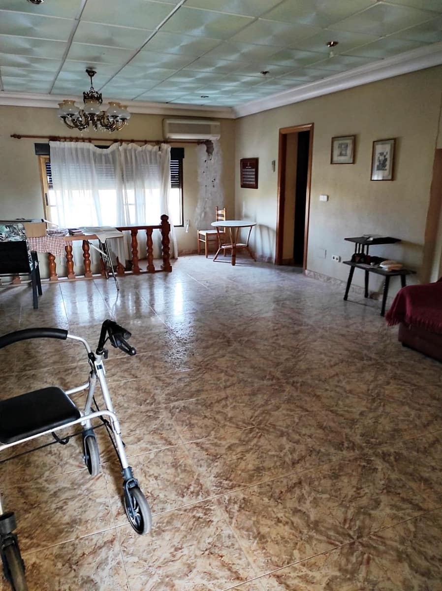 4 soveværelse Villa til salg i La Nora med garage - € 350.000 (Ref: 8888280)