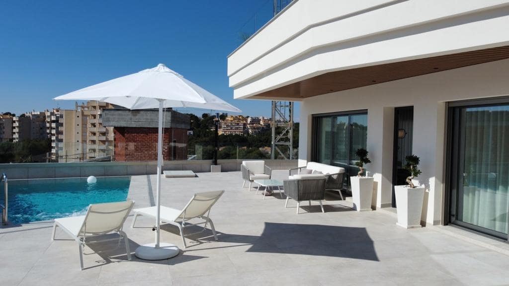 7 bedroom Villa for sale in Campoamor - € 1,530,000 (Ref: 8926571)