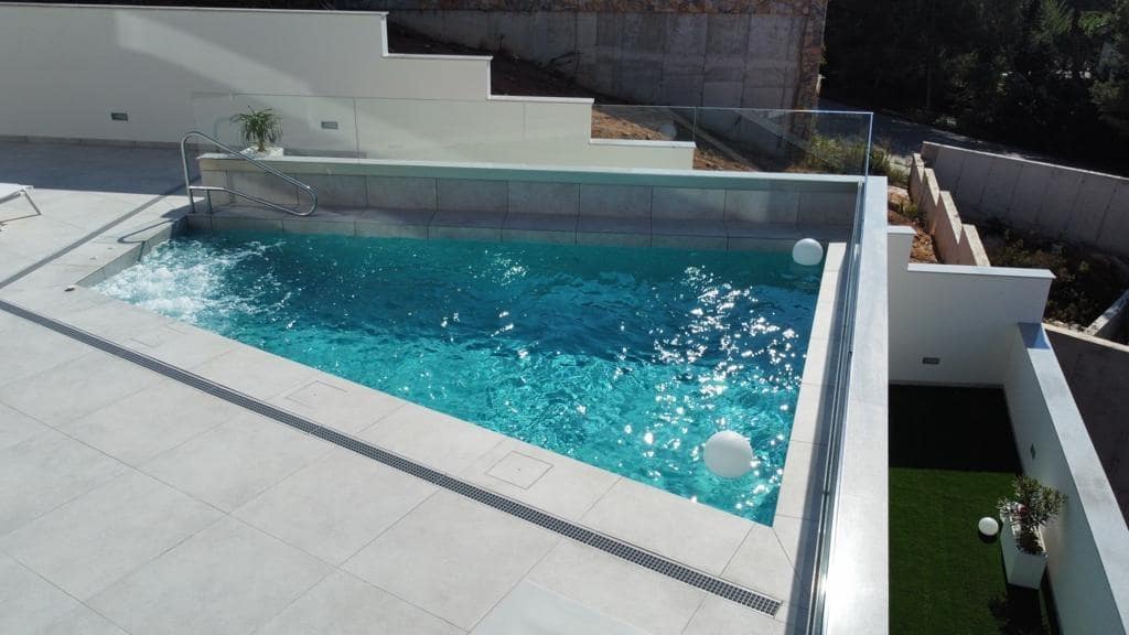 7 bedroom Villa for sale in Campoamor - € 1,530,000 (Ref: 8926571)