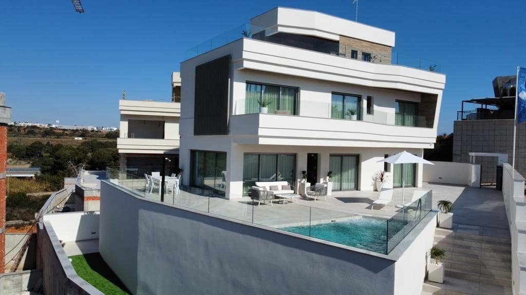 7 bedroom Villa for sale in Campoamor - € 1,530,000 (Ref: 8926571)
