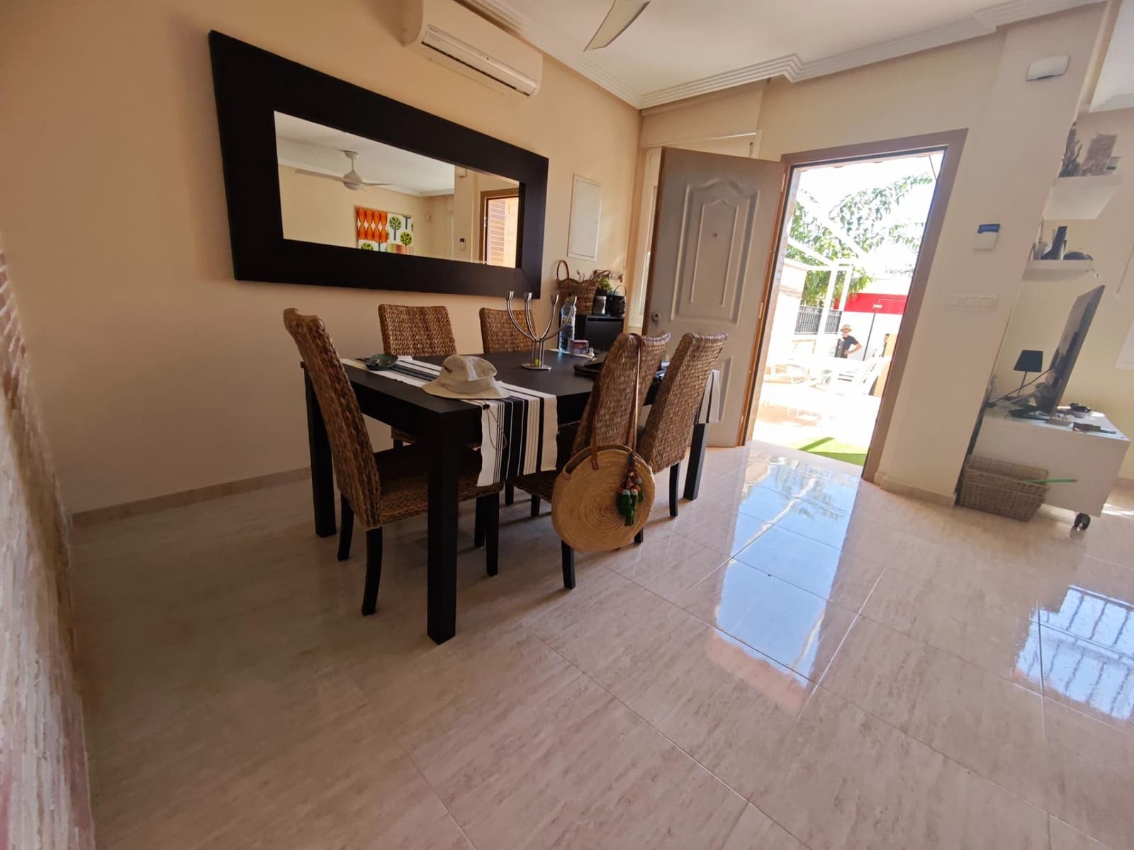 3 soveværelse Rækkehus til salg i Pilar de la Horadada med swimmingpool - € 280.000 (Ref: 8928644)