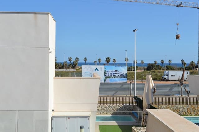 Adosado de 3 habitaciones en Torre de la Horadada, Pilar de la Horadada en venta con piscina - 489.000 € (Ref: 8928690)