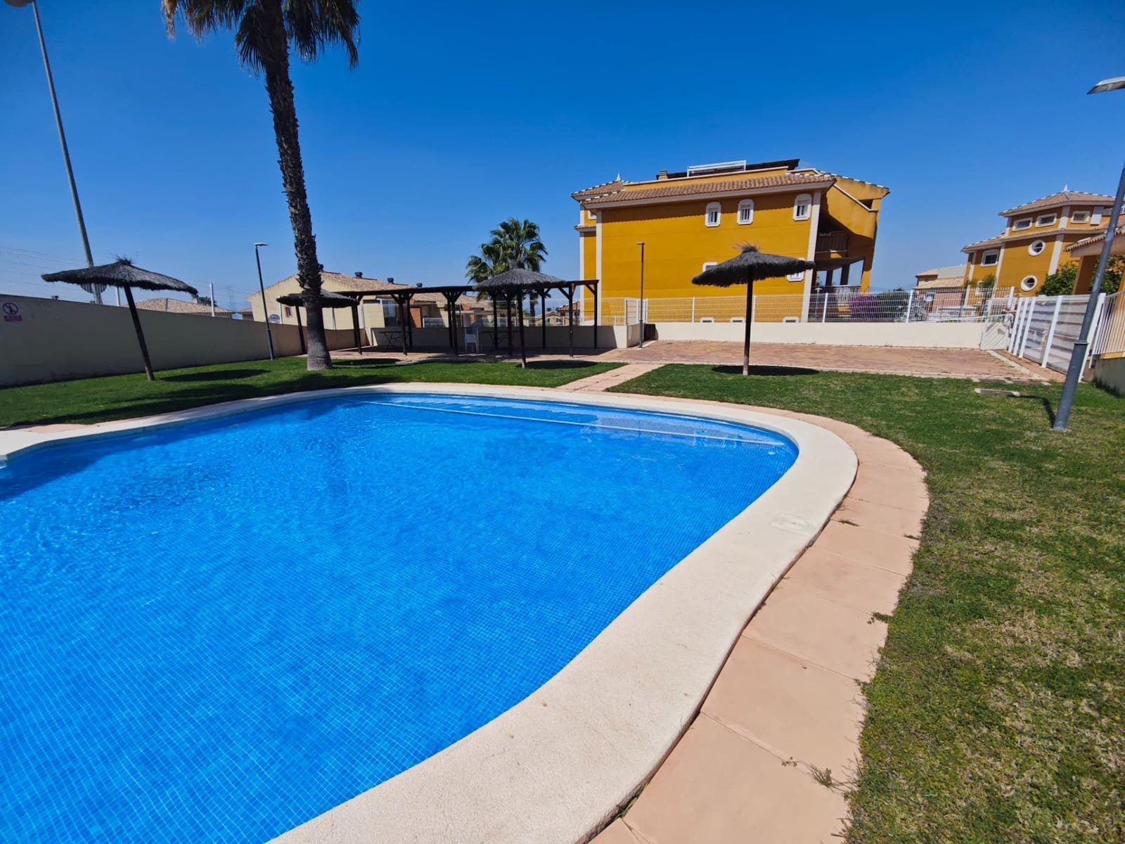 4 soveværelse Lejlighed til salg i Altorreal med swimmingpool garage - € 239.500 (Ref: 8928699)